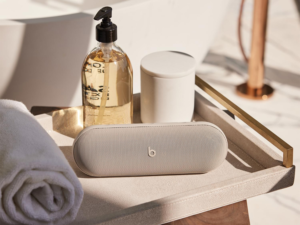 Beats Pill x Kim Kardashian Collab Wireless Bluetooth Speaker (Light Gray)