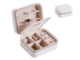 Cool Jewels Palm-Sized Compact Jewelry Box (Cream)