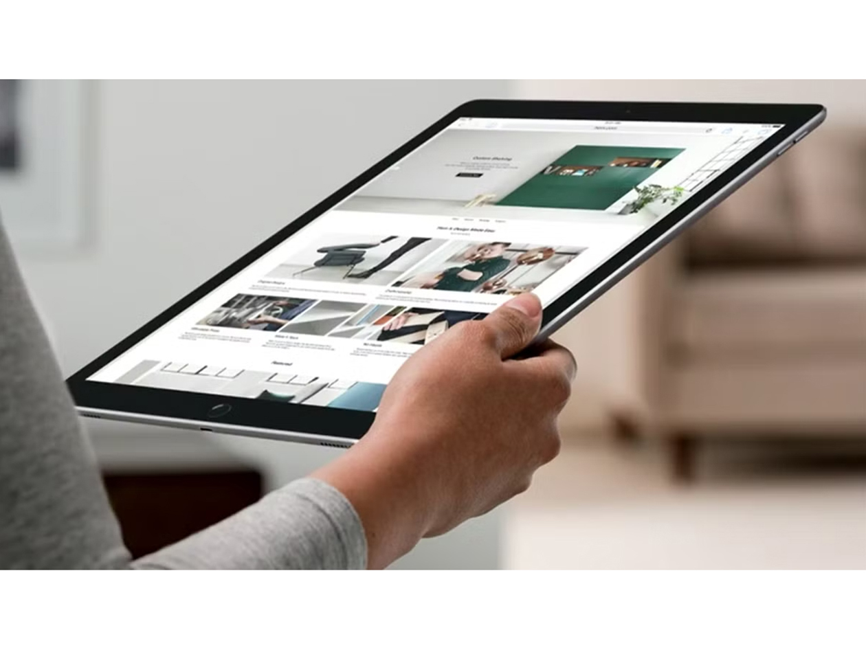 Apple iPad Pro 10.5" (2017) 1st Gen 64GB Wi-Fi (Refurbished)