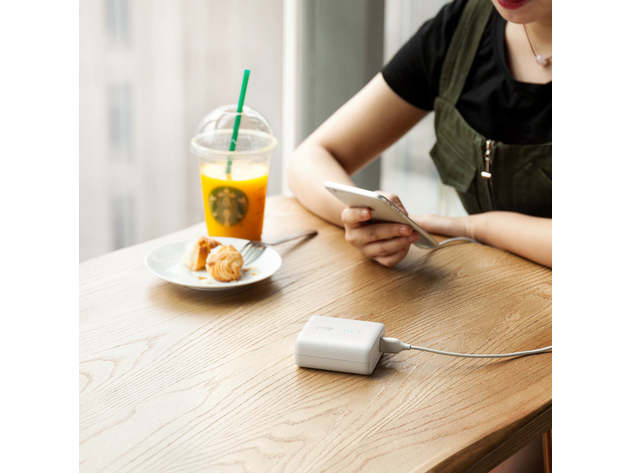 Anker PowerCore Fusion 5000mAh 2-in-1 Hybrid Charger White