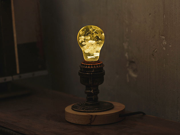 Eco-Friendly LED Light Bulb (Yellow Hydrangea)