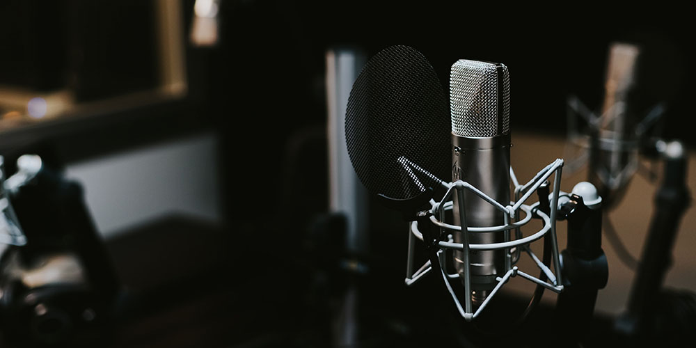 Podcasting in 24 Hours: Setup, Record & Podcast in 1 Day
