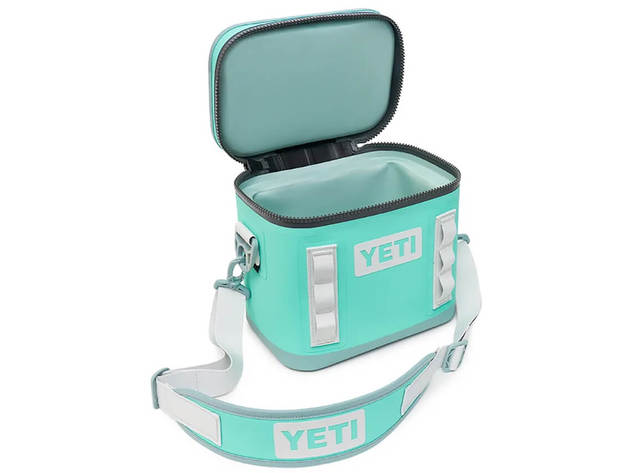 Yeti 18010130014 Hopper Flip 8 Soft Cooler - Aquifer Blue