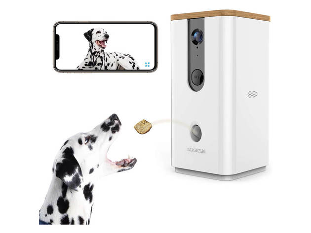 Dogness SMRCAMTRTWH Pet Treat Dispenser with Camera - White