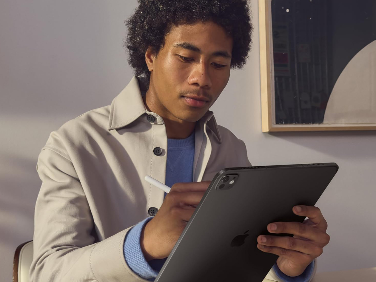 Apple iPad Pro 13" (2024) M4 256GB WI-Fi Space Black (Refurbished)