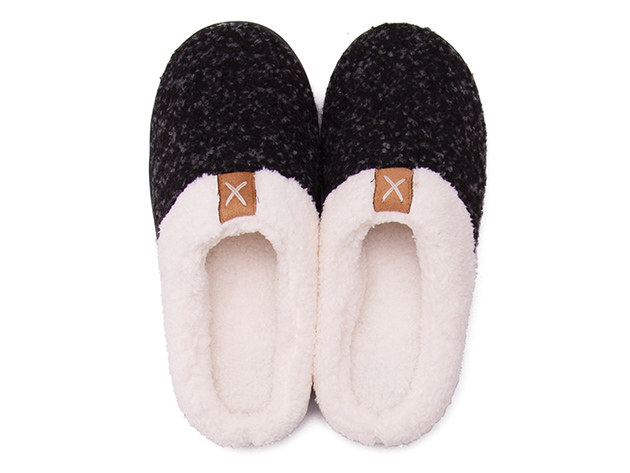 Toasty Trotters Unisex Slippers (Ebony Black/Large)