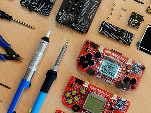 MAKERbuino Educational DIY Game Console (Standard Kit + Tools)