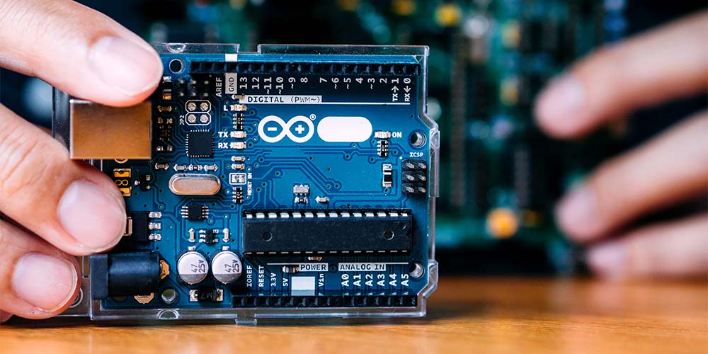 ESP32 + Arduino Interfacing: A Step-by-Step Course