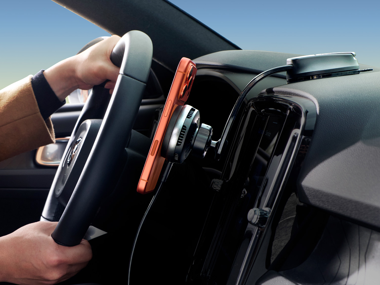 CQ3 Qi2 25W Cooling Car Mount Charger