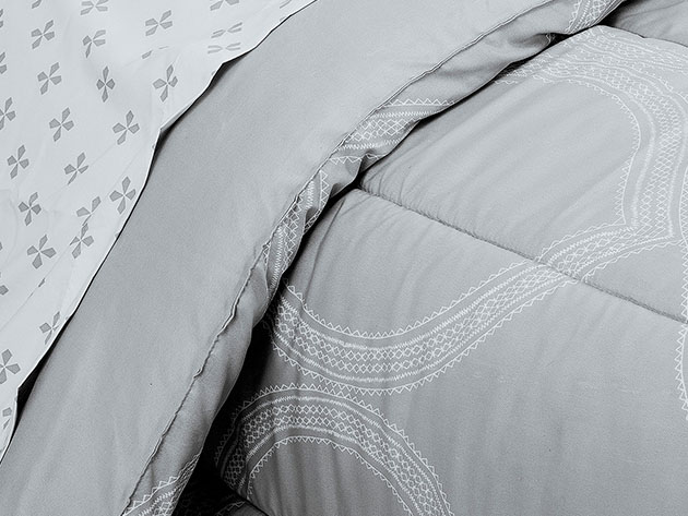 Sloane Street Ogee Reversible Comforter Set (King)