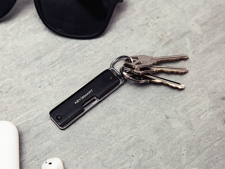 KeySmart 150 Dapper Gentleman Knife Keychain