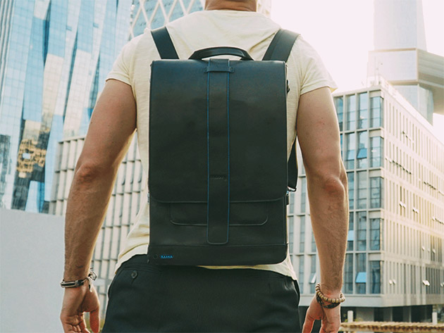 Moovy Bag: Vegan Leather Backpack with Portable Power Station 