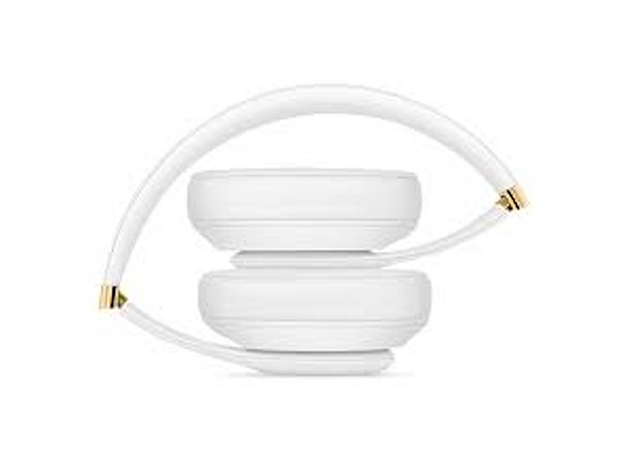 Beats Studio 3 True Wireless Over-Ear Headphones (White