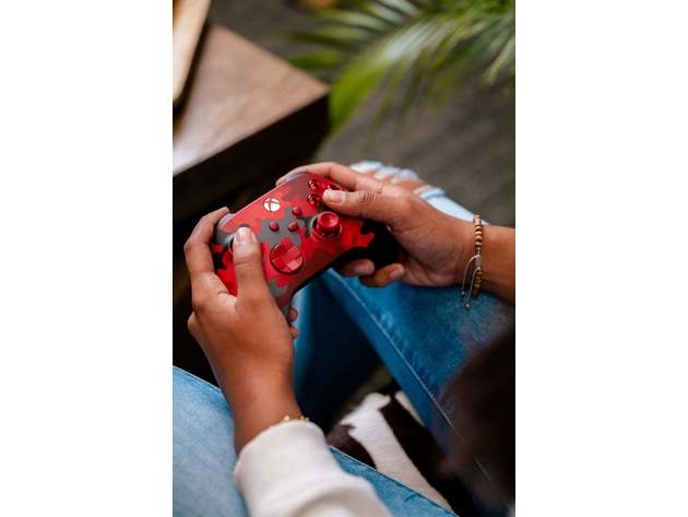 Microsoft Xbox Wireless Controller Daystrike Camo Special Edition