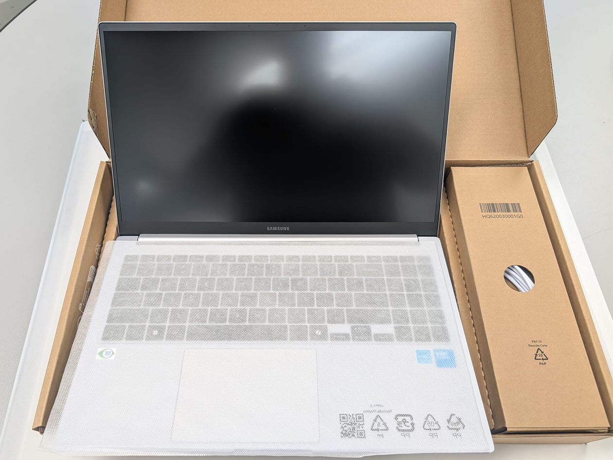 Samsung Galaxy Book4 (2024) 15.6" 16GB RAM 512GB SSD