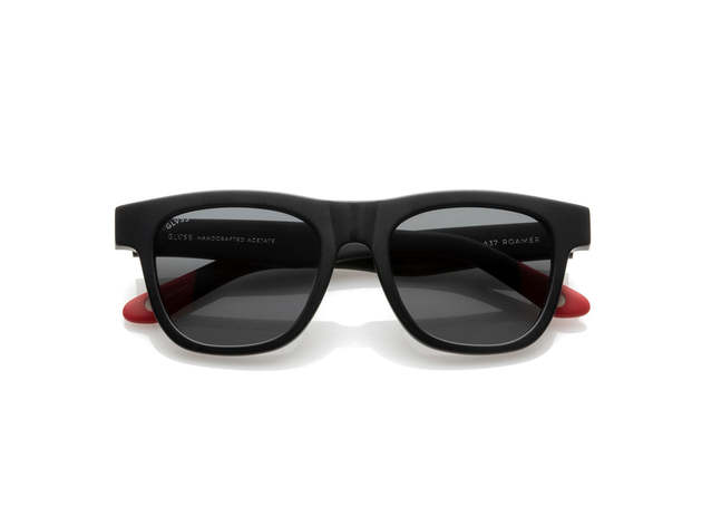 Roamer Sunglasses Matte Black - Red / Smoke