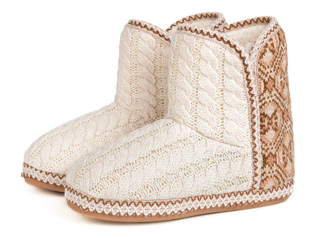 Women's Cheyenne Cable Knit Indoor Bootie Slipper (White, Size 9-10)