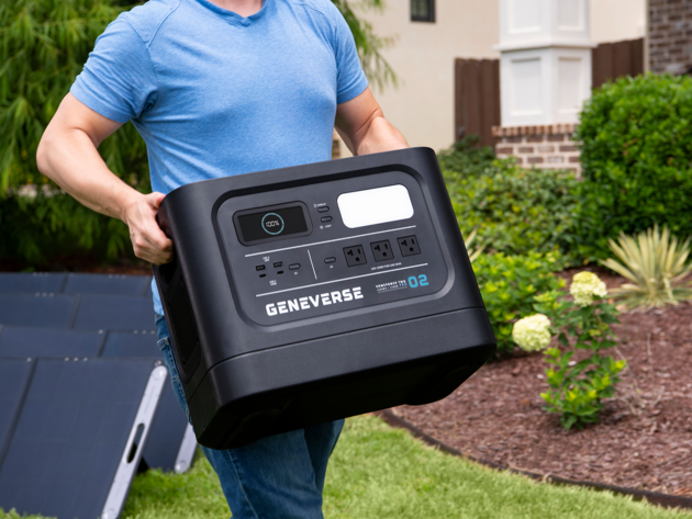 HomePower PRO Solar Generator ONE PRO + TWO PRO + 4 Solar Panels (800W) - 2-4 People
