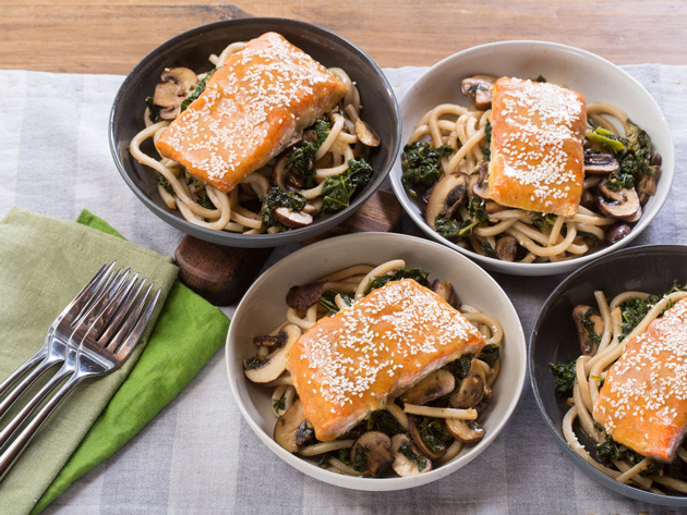 Blue Apron: Family Plan - 2 Meals for 4 People