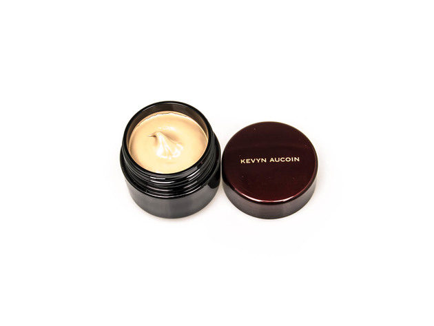 Kevyn Aucoin The Sensual Skin Enhancer - SX03 0.63oz (18ml)