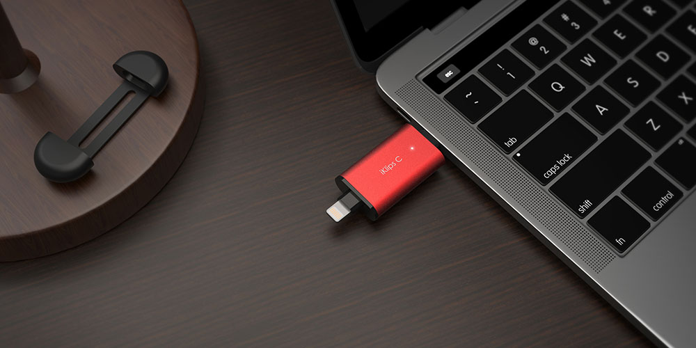 iKlips C Apple Lightning / USB-C Flash Drive, dijual seharga $ 139,99 (diskon 21%)