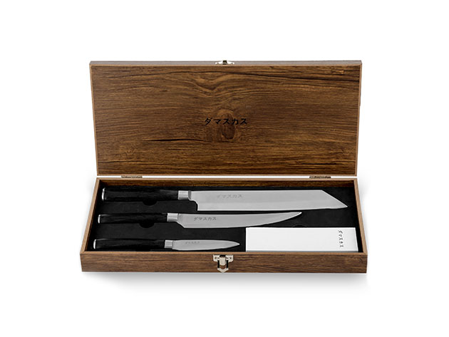 This versatile Japanese Master Chef knife set features eight pieces and a  Mother's Day discount