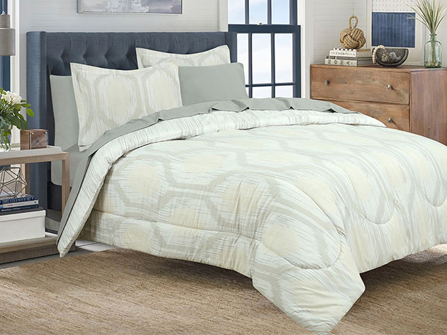 Sloane Street Hexagon Strié Stripe Reversible Comforter Set (King)