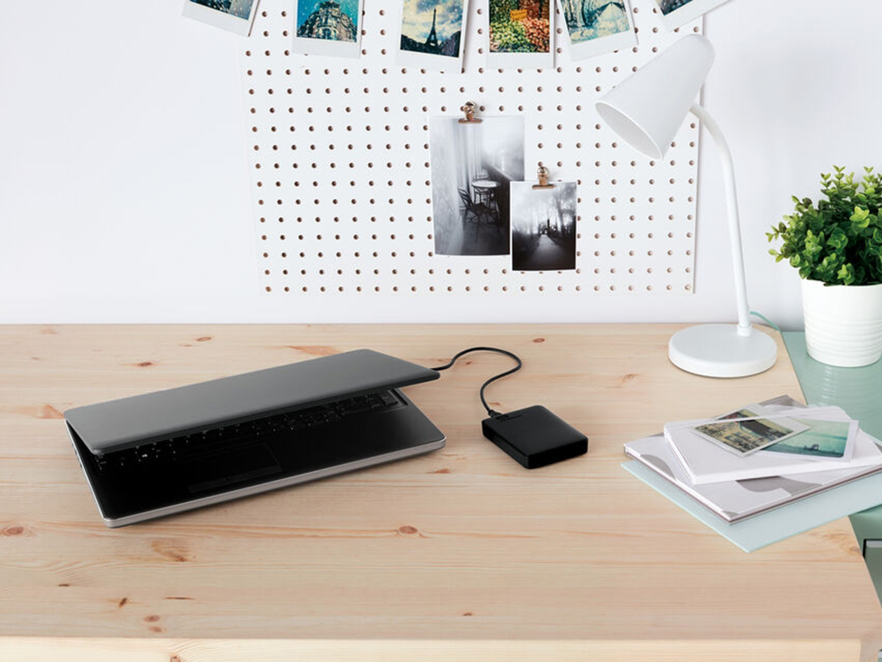 Western Digital Elements Portable USB 3.0 External Hard Drive (2TB)
