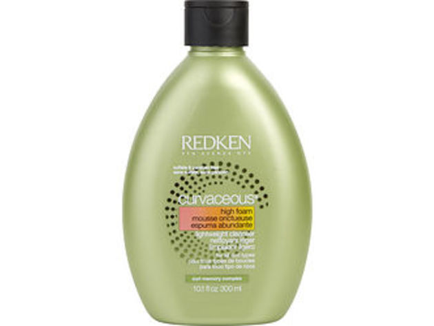 REDKEN by Redken CURVACEOUS HIGH FOAM LIGHTWEIGHT CLEANSER 10.1 OZ (GREEN PACKAGING) For UNISEX