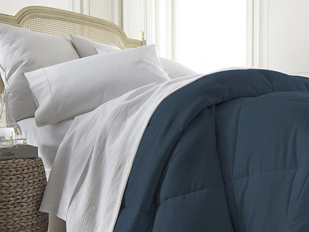 iEnjoy Home Down Alternative Navy Comforter (Full/Queen)